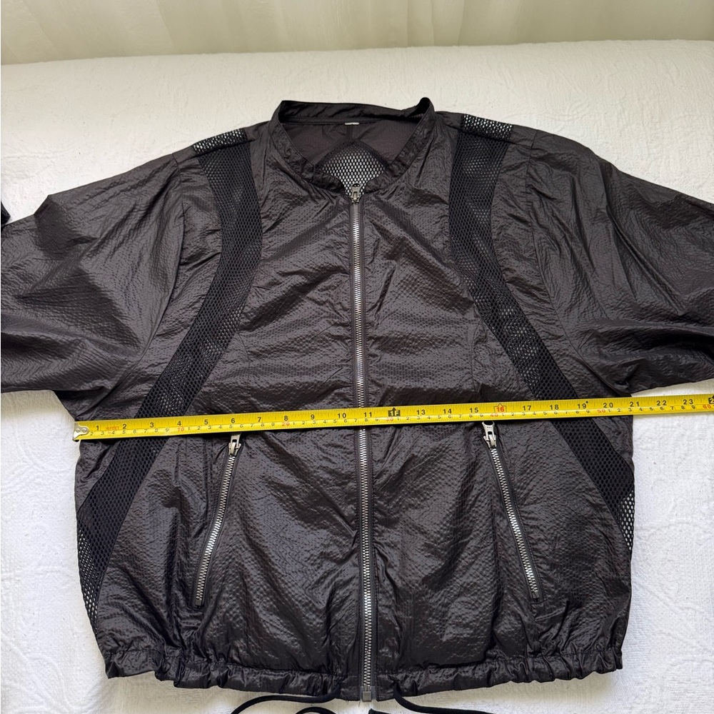 ALO Yoga Women's Black Lightweight Sunset After Yoga Jacket. Size M - Picture 12 of 14